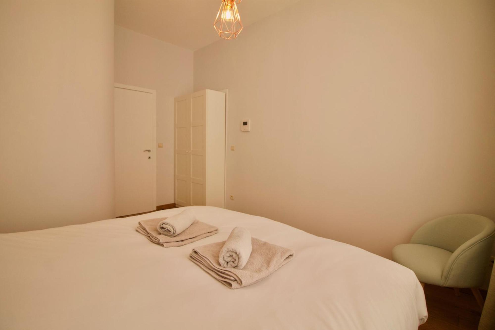 Heart Of Grand Place - Stunning 3Br Triplex Brussels Luaran gambar